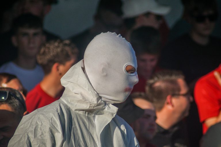 Bivaks, pyro en pogo; Kozakken Boys strijdt voor lijfsbehoud!