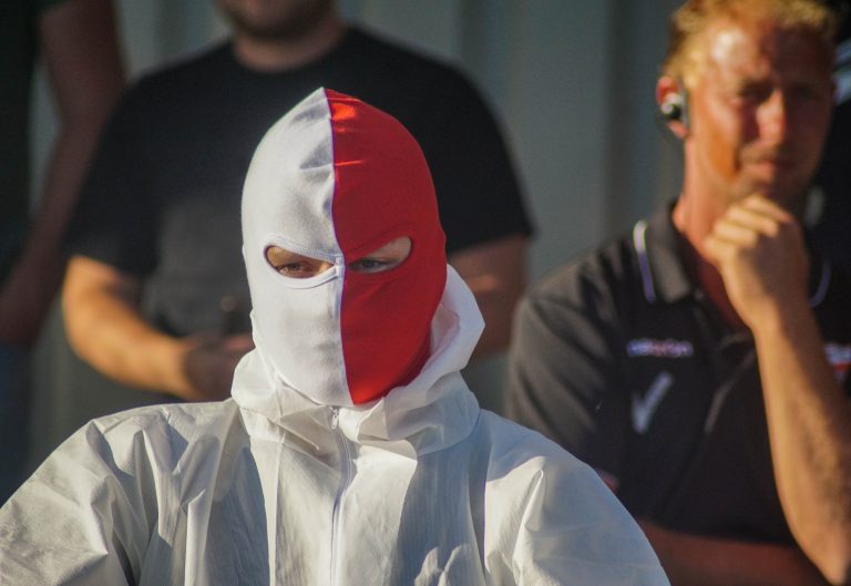 Bivaks, pyro en pogo; Kozakken Boys strijdt voor lijfsbehoud!