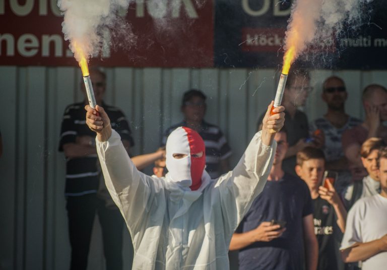 Bivaks, pyro en pogo; Kozakken Boys strijdt voor lijfsbehoud!
