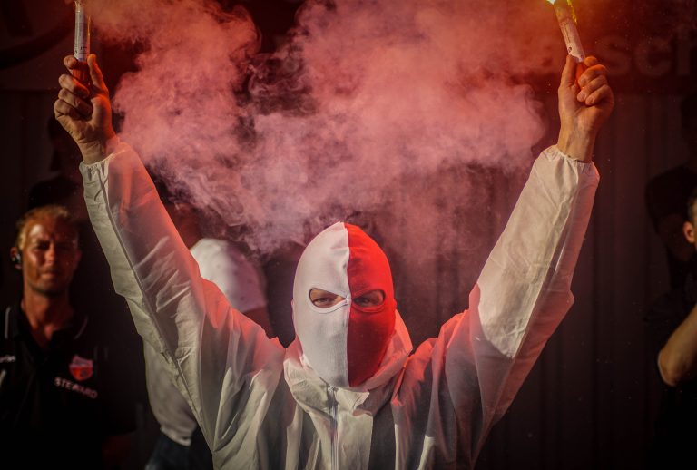 Bivaks, pyro en pogo; Kozakken Boys strijdt voor lijfsbehoud!