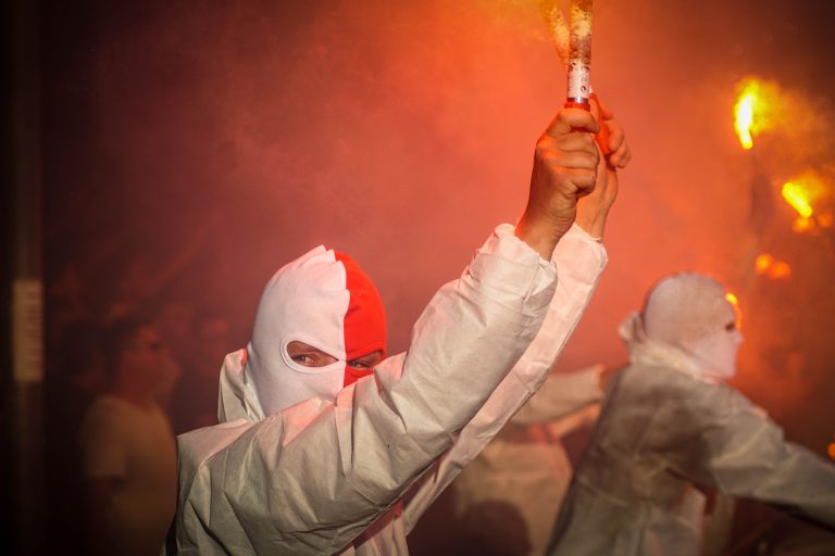 Bivaks, pyro en pogo; Kozakken Boys strijdt voor lijfsbehoud!
