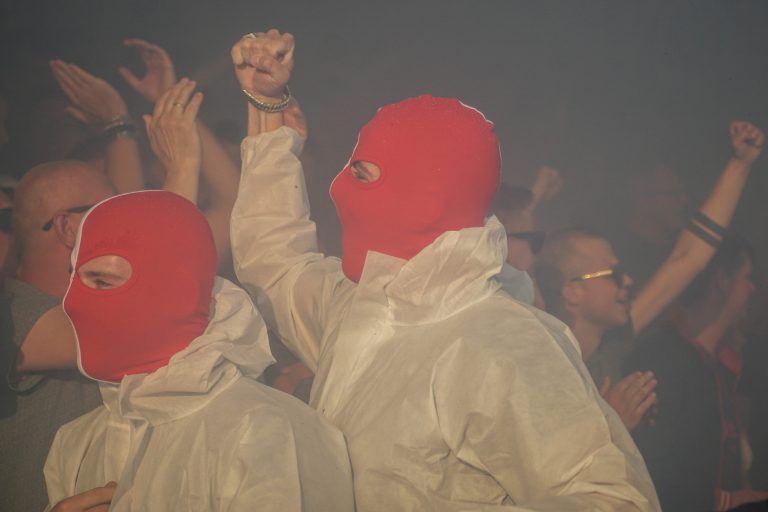 Bivaks, pyro en pogo; Kozakken Boys strijdt voor lijfsbehoud!