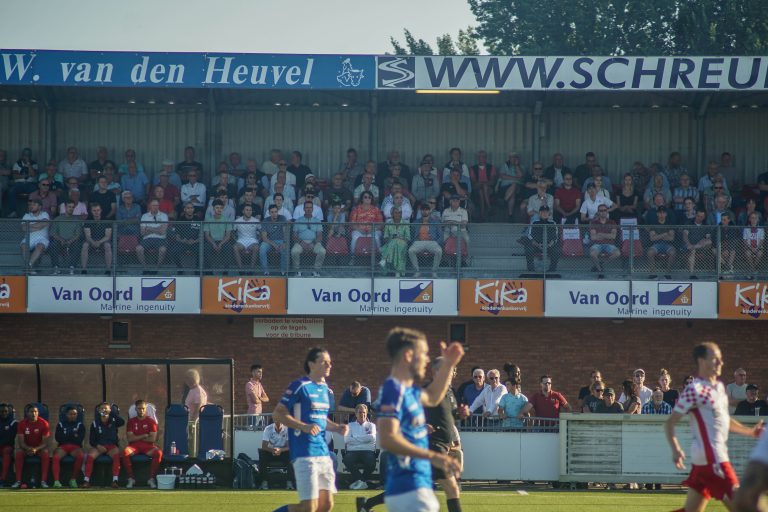 Bivaks, pyro en pogo; Kozakken Boys strijdt voor lijfsbehoud!