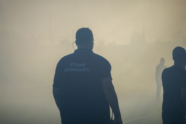 Bivaks, pyro en pogo; Kozakken Boys strijdt voor lijfsbehoud!