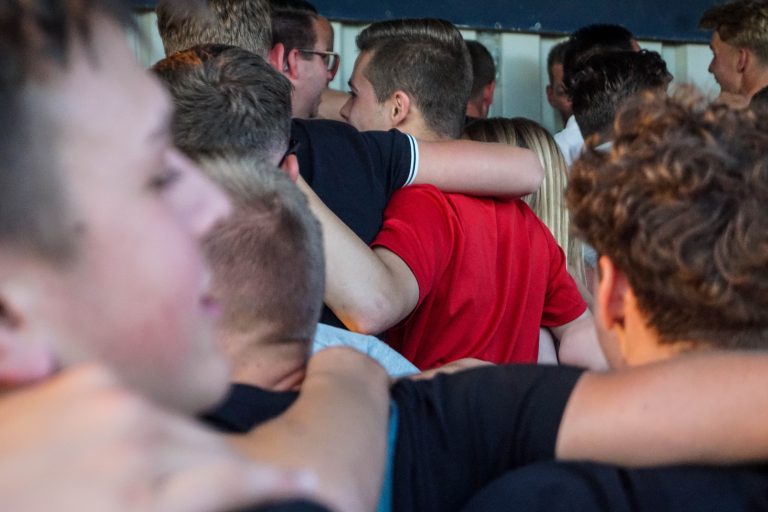 Bivaks, pyro en pogo; Kozakken Boys strijdt voor lijfsbehoud!