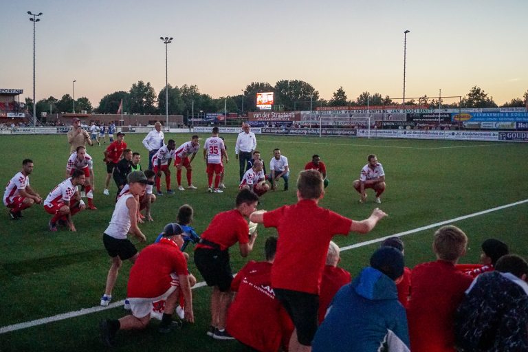Bivaks, pyro en pogo; Kozakken Boys strijdt voor lijfsbehoud!