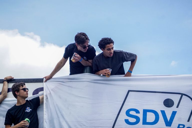Historische promotie voor SDV Barneveld na verhitte middag in Veen