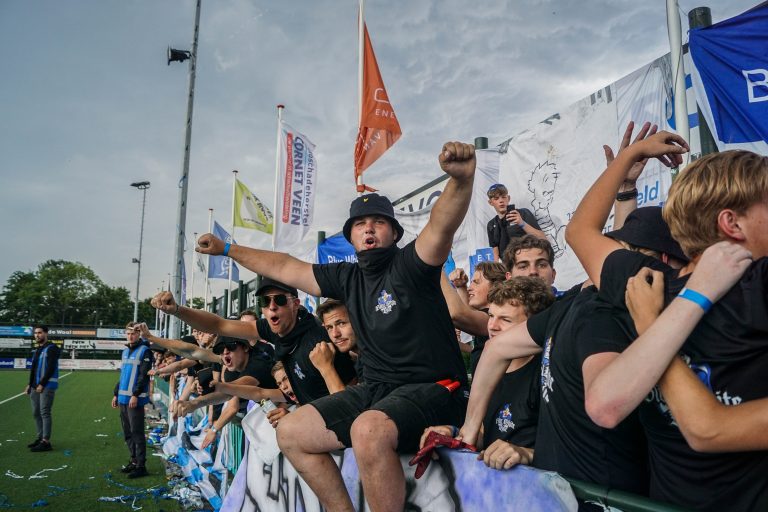 Historische promotie voor SDV Barneveld na verhitte middag in Veen