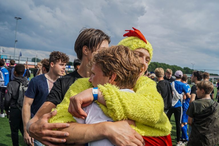 Historische promotie voor SDV Barneveld na verhitte middag in Veen
