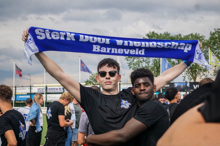 Historische promotie voor SDV Barneveld na verhitte middag in Veen