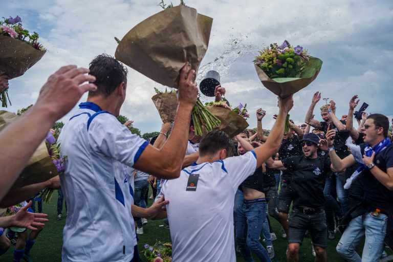 Historische promotie voor SDV Barneveld na verhitte middag in Veen