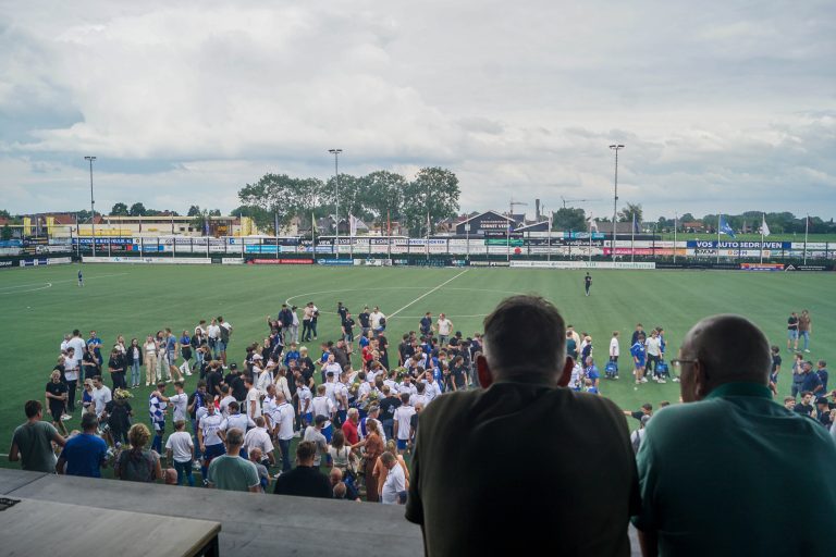 Historische promotie voor SDV Barneveld na verhitte middag in Veen