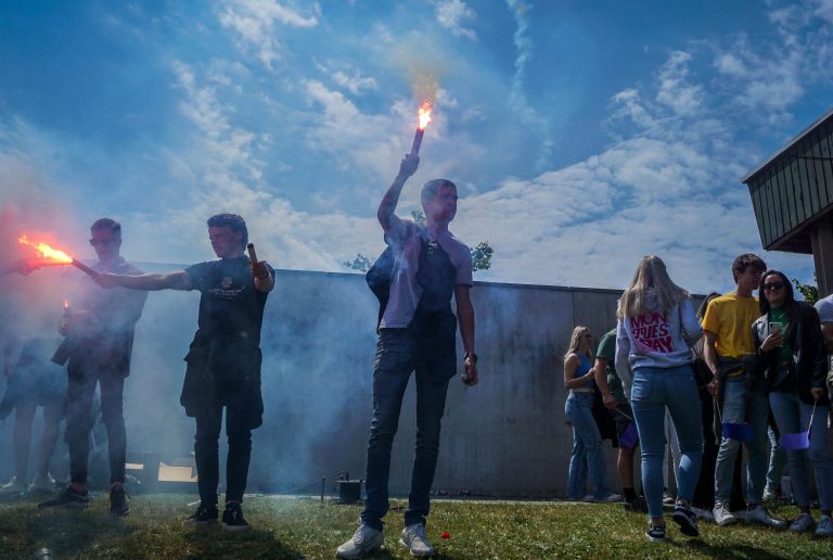 Groot feest in fietsdorp Dieren na kampioenschap lokale VV