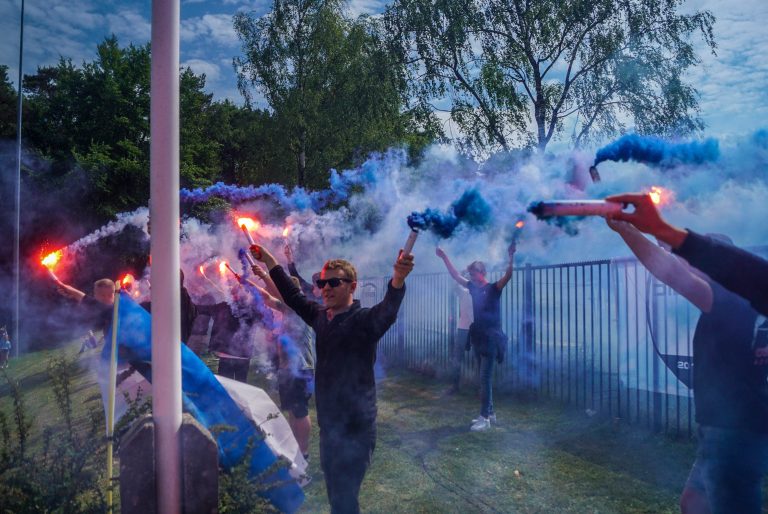 Groot feest in fietsdorp Dieren na kampioenschap lokale VV