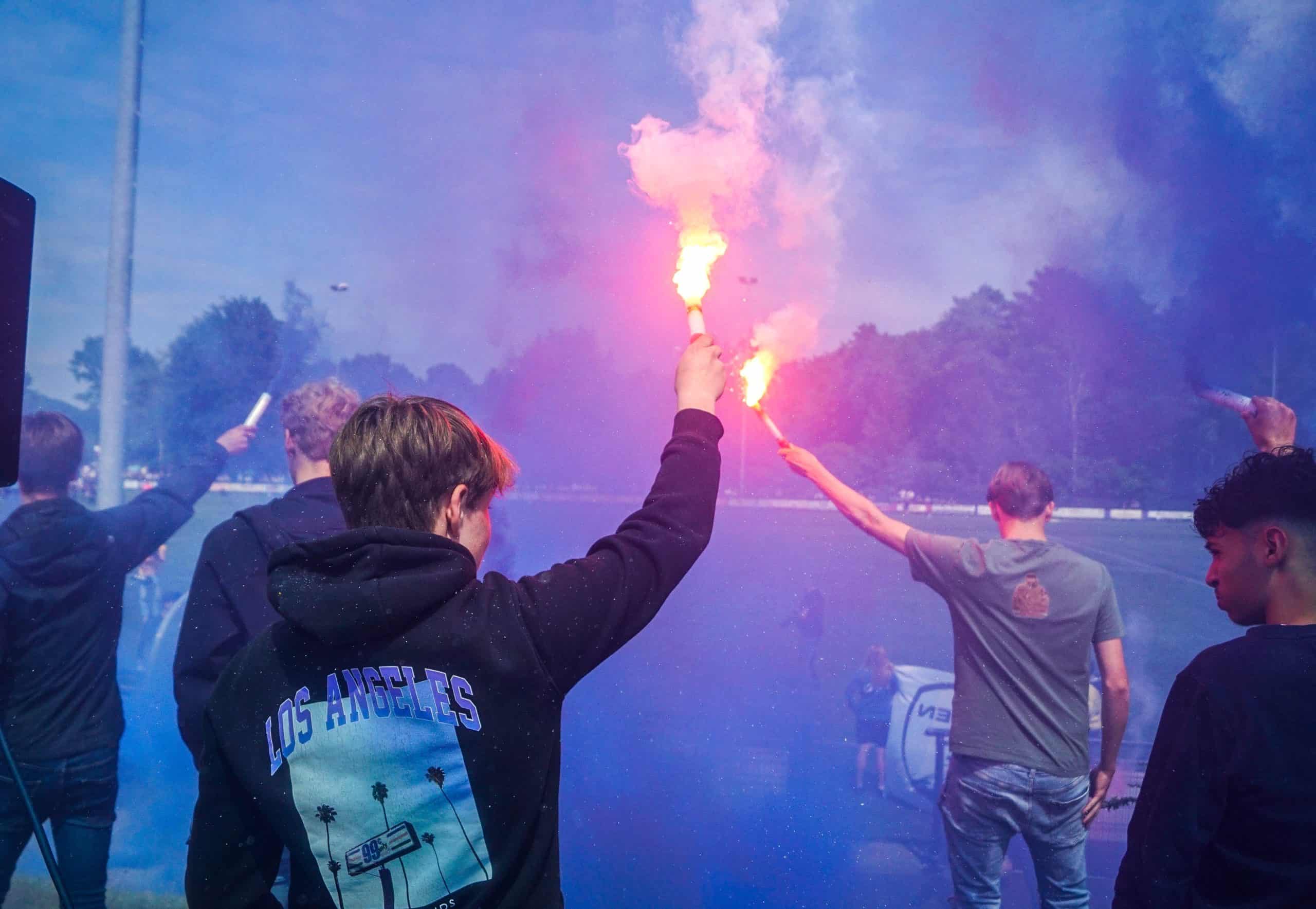 Groot feest in fietsdorp Dieren na kampioenschap lokale VV