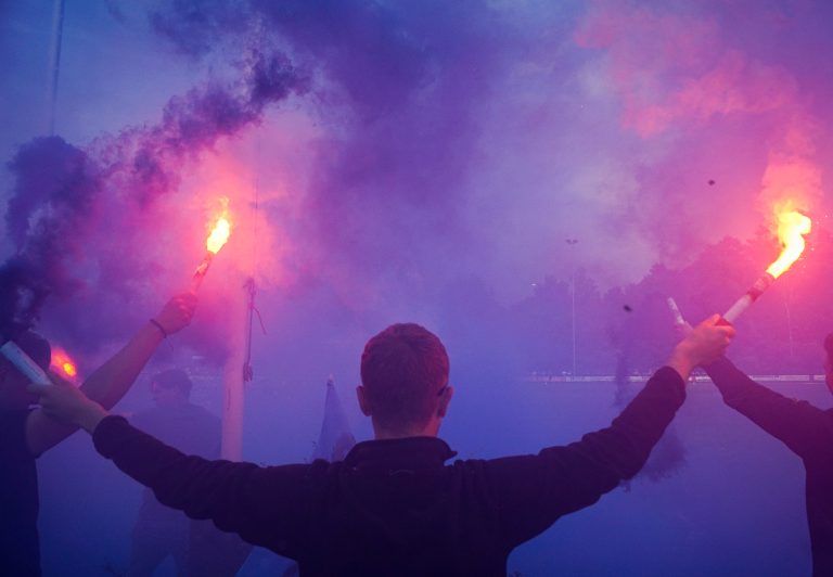 Groot feest in fietsdorp Dieren na kampioenschap lokale VV