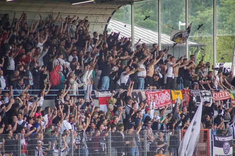 Promotie SG Wattenscheid: 6500 supporters op het vijfde niveau