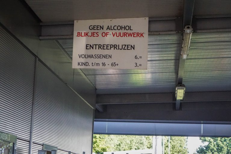 Supporters van Gemert stelen spandoek van GVVV op tumultueuze avond
