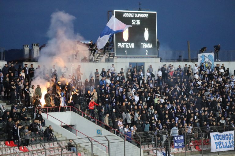 Het 29ste kampioenschap van KF Tirana