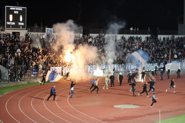 Het 29ste kampioenschap van KF Tirana