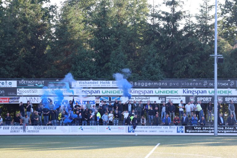Supporters van Gemert stelen spandoek van GVVV op tumultueuze avond