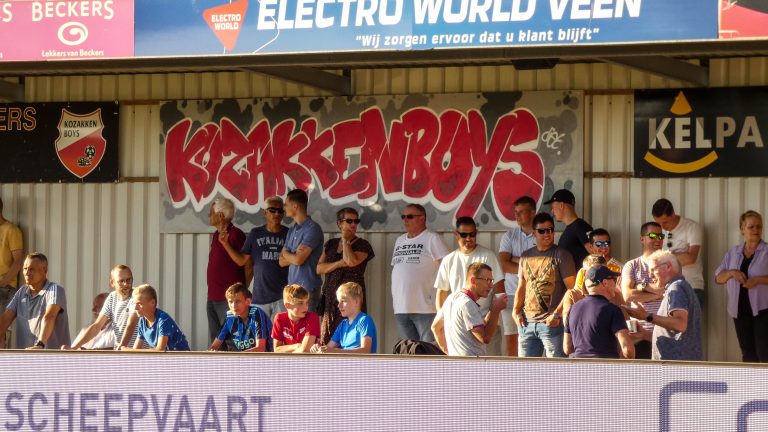 Bivaks, pyro en pogo; Kozakken Boys strijdt voor lijfsbehoud!