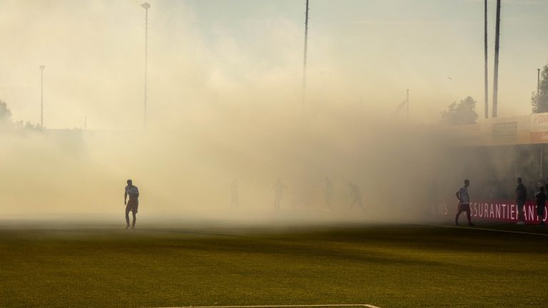 Bivaks, pyro en pogo; Kozakken Boys strijdt voor lijfsbehoud!