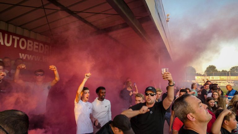 Bivaks, pyro en pogo; Kozakken Boys strijdt voor lijfsbehoud!