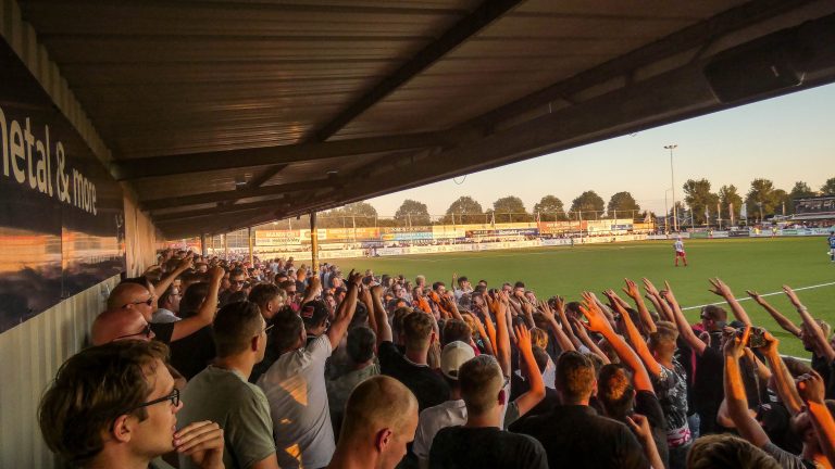 Bivaks, pyro en pogo; Kozakken Boys strijdt voor lijfsbehoud!