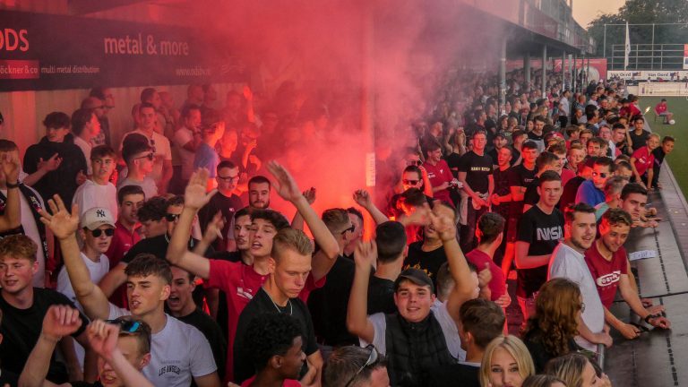 Bivaks, pyro en pogo; Kozakken Boys strijdt voor lijfsbehoud!