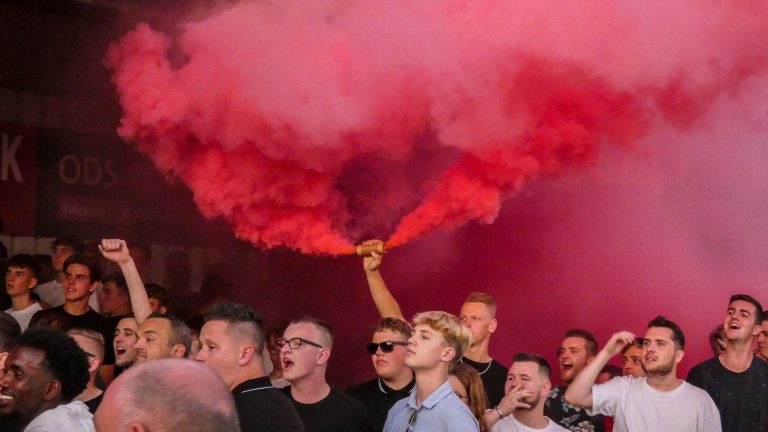 Bivaks, pyro en pogo; Kozakken Boys strijdt voor lijfsbehoud!
