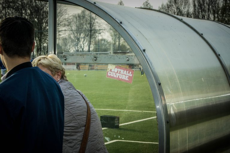 De Betuwse derby tussen VV De Bataven en RKHVV is altijd genieten
