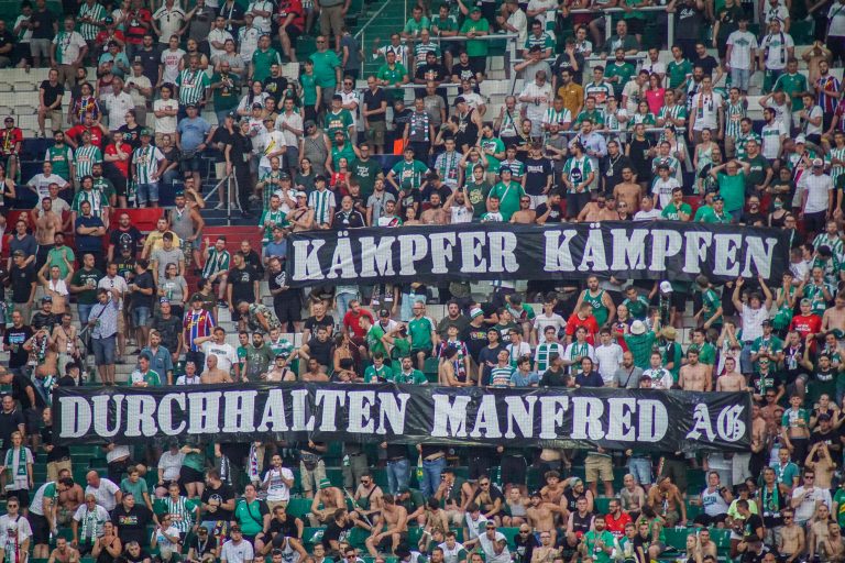 Strijd tussen Ultras Rapid en Ultras Lechia Gdansk eindigt onbeslist
