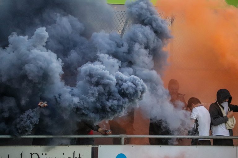 De Betuwse derby tussen VV De Bataven en RKHVV is altijd genieten