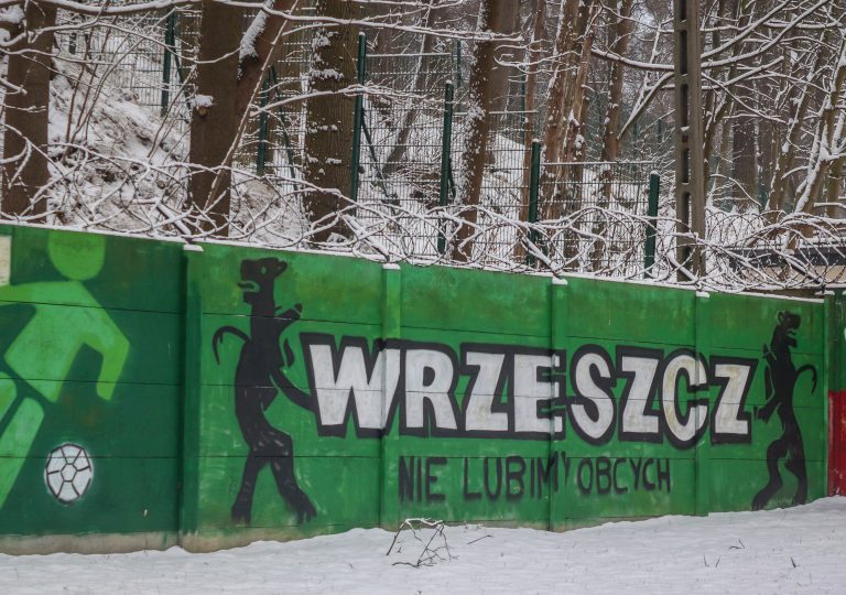 Vergane glorie: Stadion Gdańskiego Ośrodka Sportu in de sneeuw