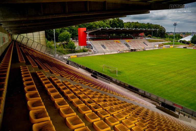 Tubize LR 16 van 30