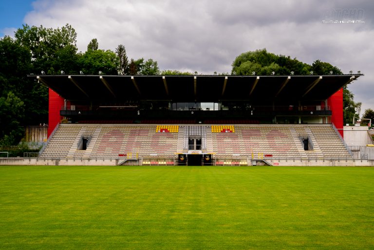 Tubize LR 24 van 30
