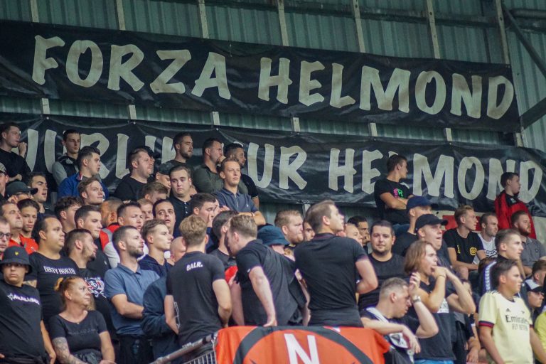Zelfs belachelijke restricties krijgen de derby tussen Helmond en FC Eindhoven niet kapot