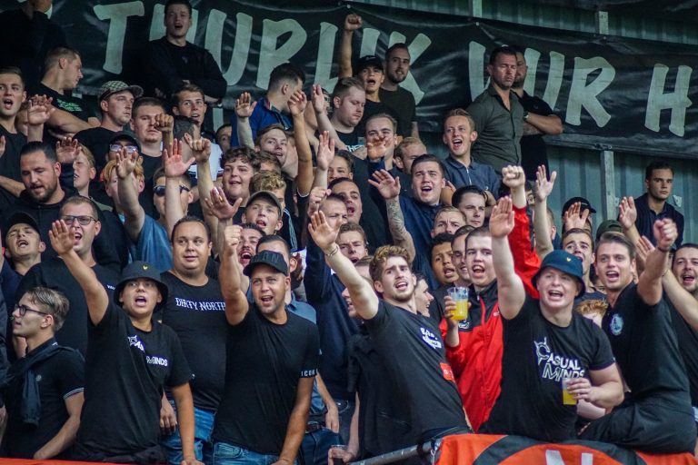 Zelfs belachelijke restricties krijgen de derby tussen Helmond en FC Eindhoven niet kapot