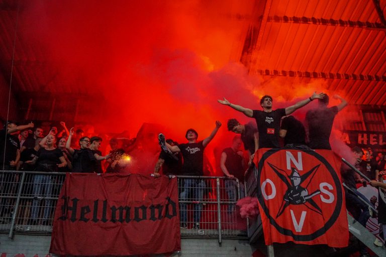 Zelfs belachelijke restricties krijgen de derby tussen Helmond en FC Eindhoven niet kapot