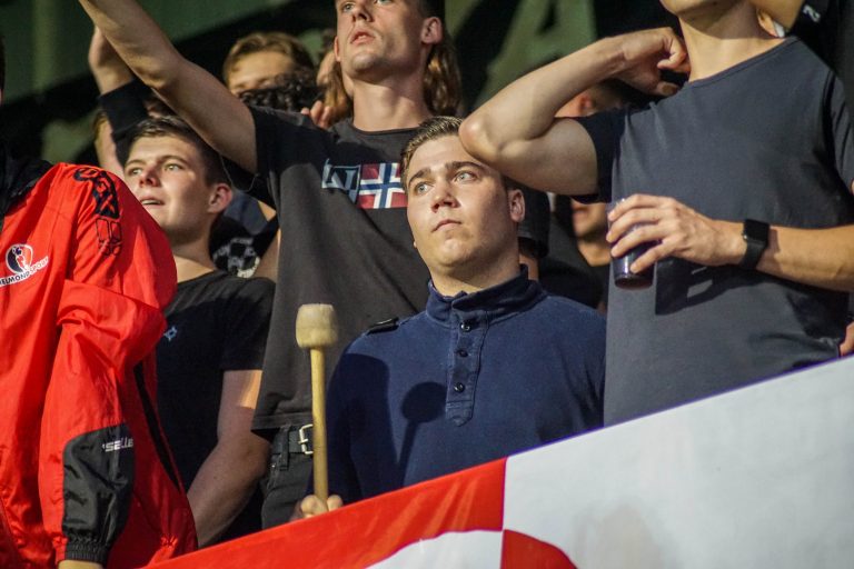Zelfs belachelijke restricties krijgen de derby tussen Helmond en FC Eindhoven niet kapot