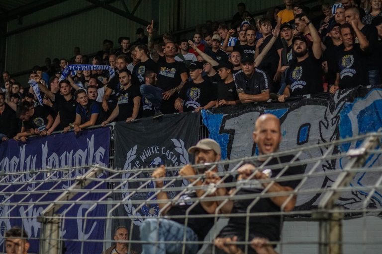 Zelfs belachelijke restricties krijgen de derby tussen Helmond en FC Eindhoven niet kapot