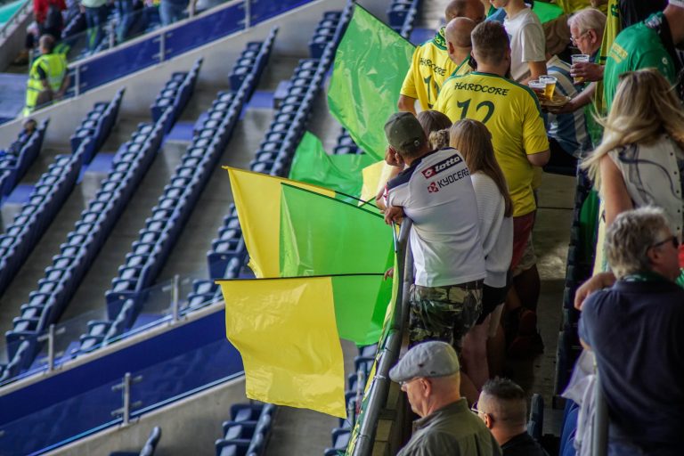 SV Straelen toont zich het veld tijdens bekerkraker met Sankt Pauli