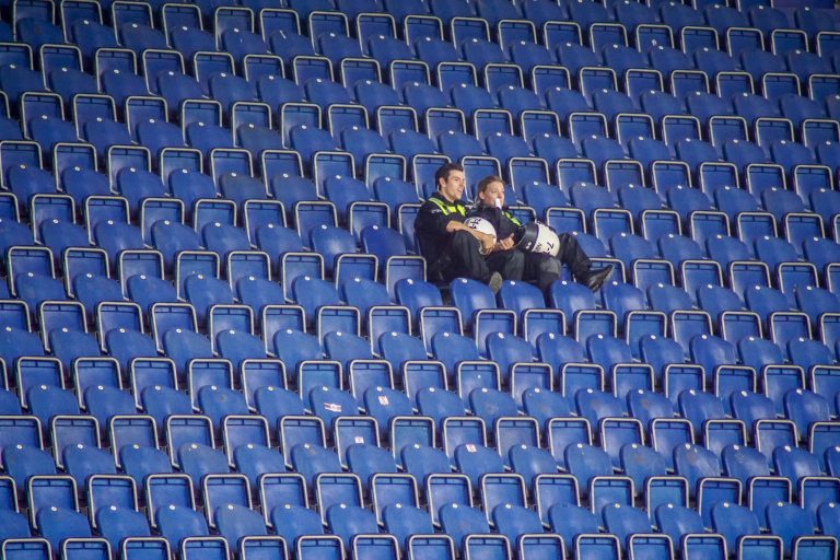 SV Straelen toont zich het veld tijdens bekerkraker met Sankt Pauli