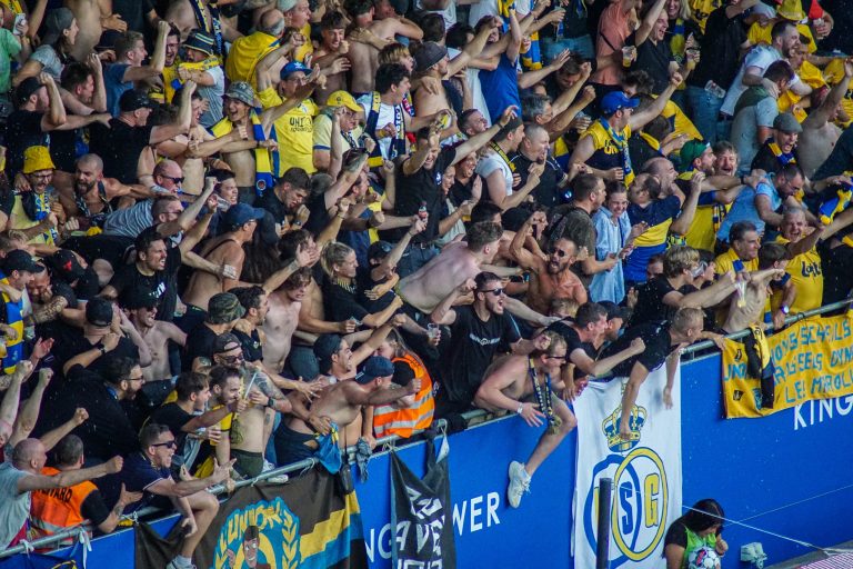 Union tegen Rangers. Daar waar Champions League nog voetbal ademt.