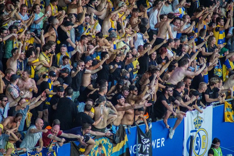 Union tegen Rangers. Daar waar Champions League nog voetbal ademt.