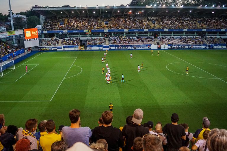 Union tegen Rangers. Daar waar Champions League nog voetbal ademt.