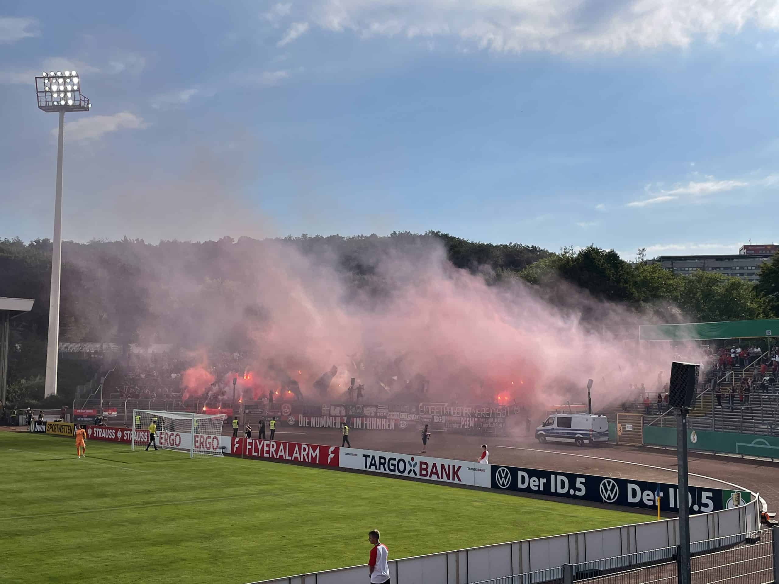 DFB Pokal trip: David tegen Goliath in het Leimbachstadion