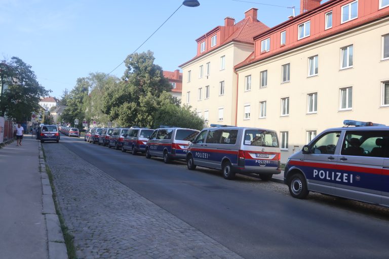 Strijd tussen Ultras Rapid en Ultras Lechia Gdansk eindigt onbeslist