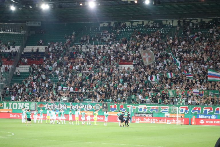 Strijd tussen Ultras Rapid en Ultras Lechia Gdansk eindigt onbeslist
